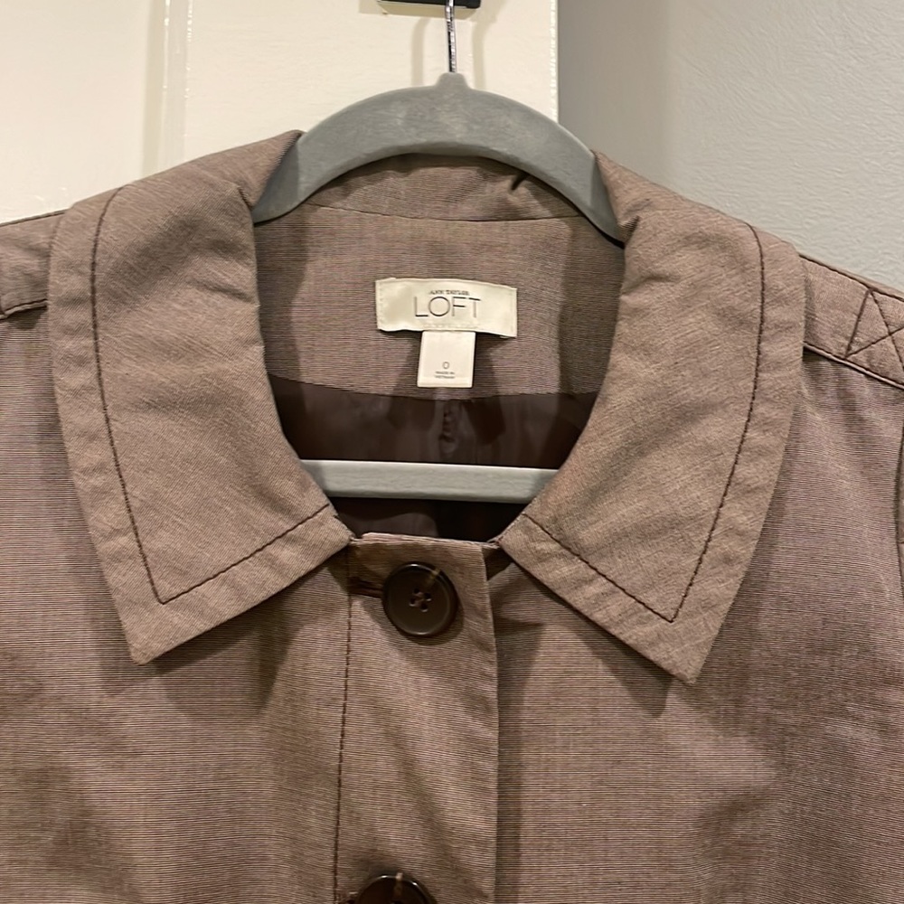 Loft button up top - Picture 4 of 5